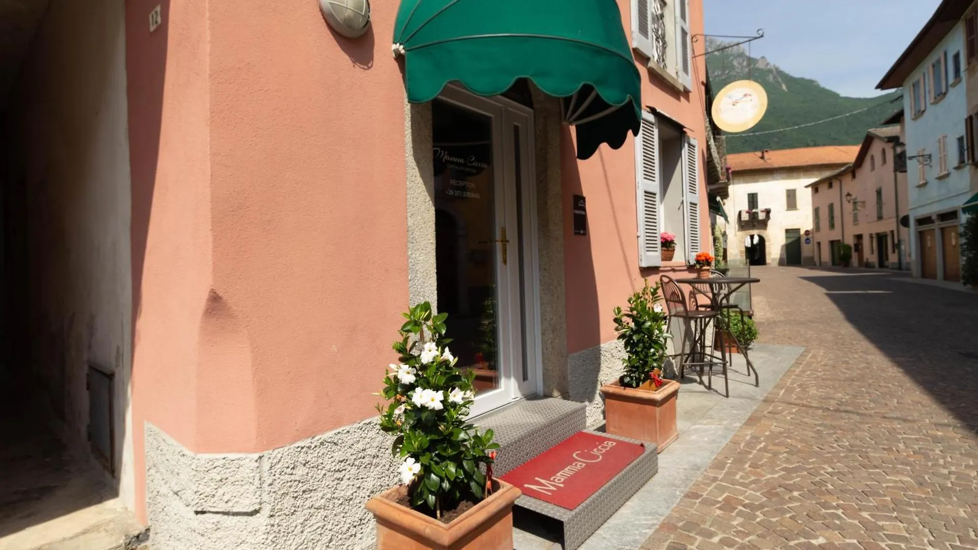 Mamma Ciccia - Il Nido Di Marty Apartamento Mandello del Lario 0*,
