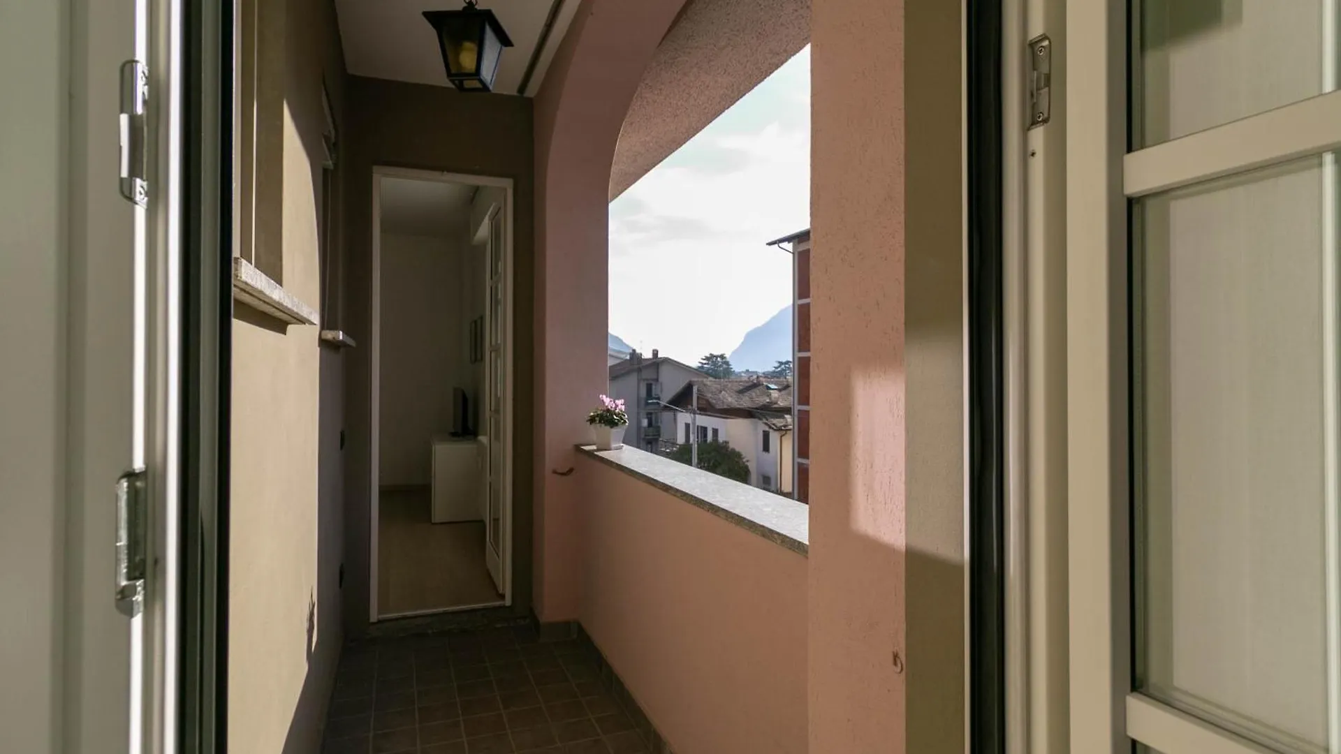 Mamma Ciccia - Il Nido Di Marty Apartment Mandello del Lario 0*,